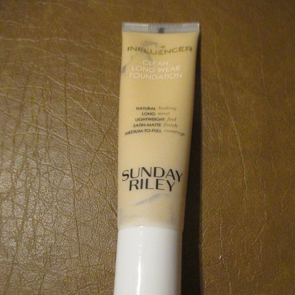 SUNDAY RILEY THE INFLUENCER CLEAN LONG WEARING FOUNDATION IN SHADE 100